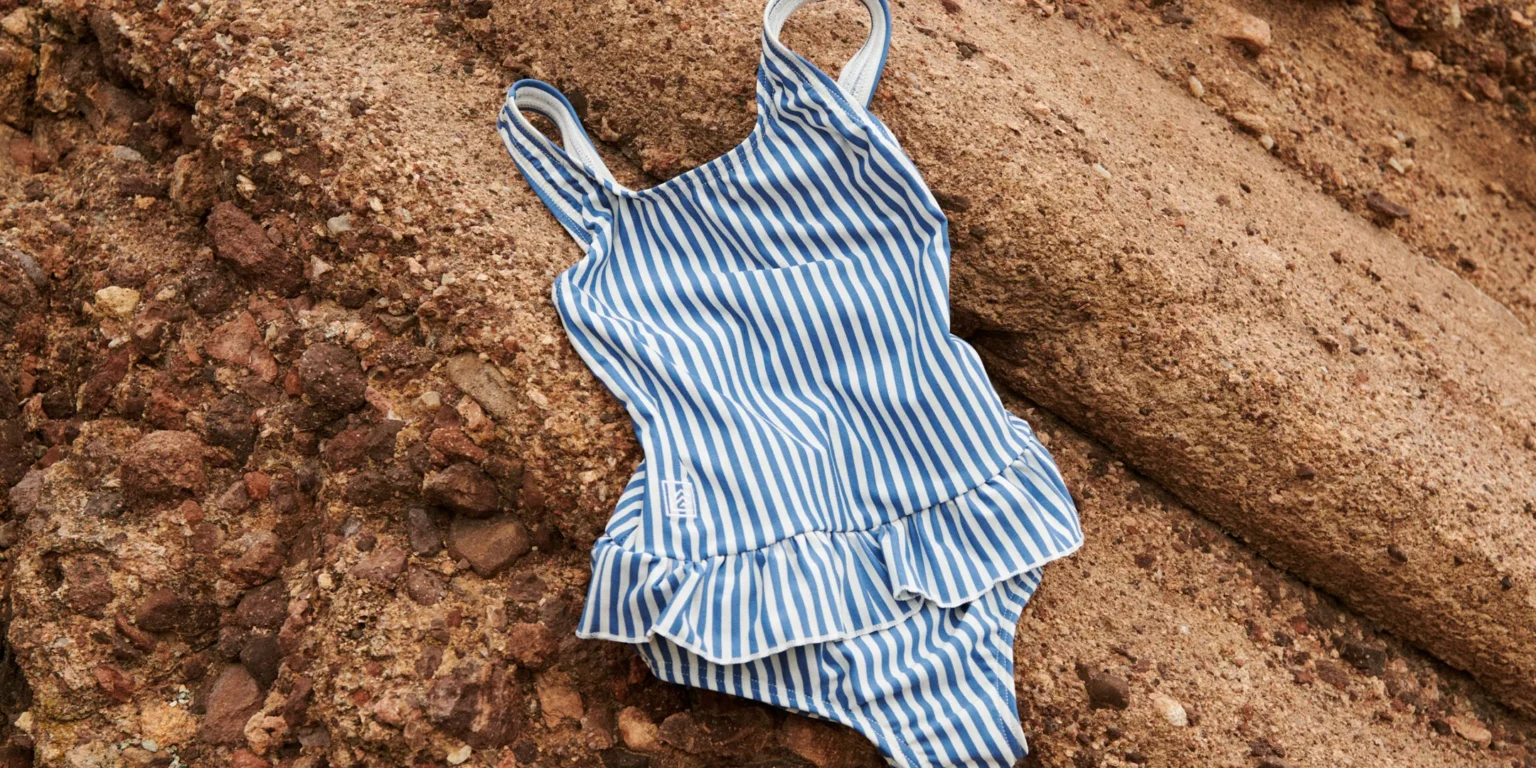 Badebekleidung für Mädchen im Sommer: Kleidung im Alltag und bei Freizeitaktivitäten