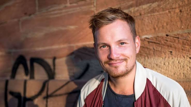 Jakob Schwerdtfeger: Kunsthistoriker, Comedian und Autor im Porträt jakob schwerdtfeger